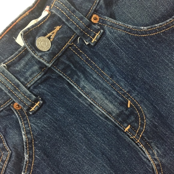 LEVI’S Jean Skirt Frayed Hem SZ 10 - Picture 4 of 7